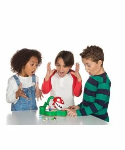 Epoch Games Super Mario Piranha Plant Escape! With Collectible Super Mario Action Figures - English Edition -Toys R US E49CAB88 6